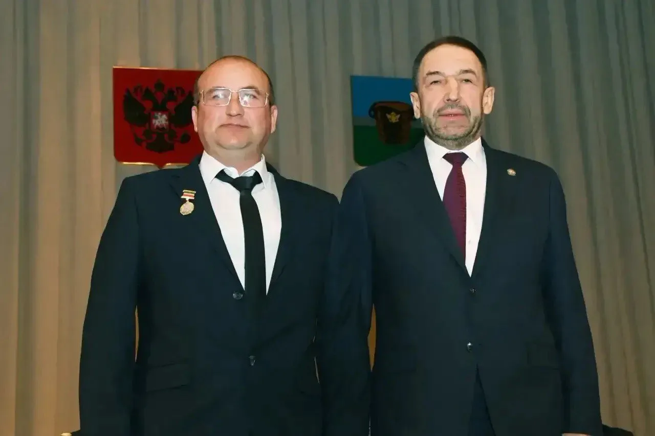 В рамках  отчетнай сессии Чистопольского муниципального района был удостоен чести  наш коллега.